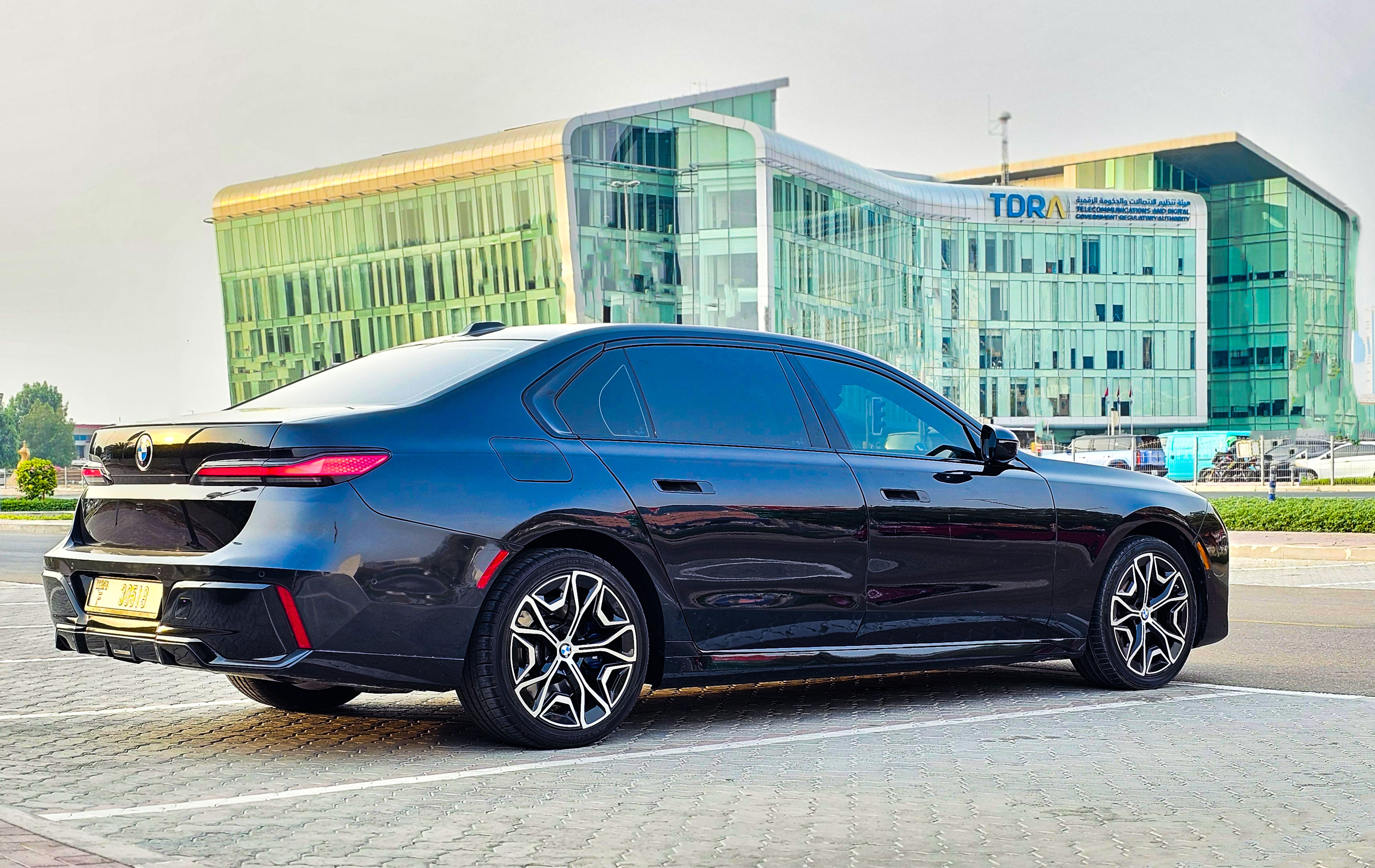 BMW Black - Image 9
