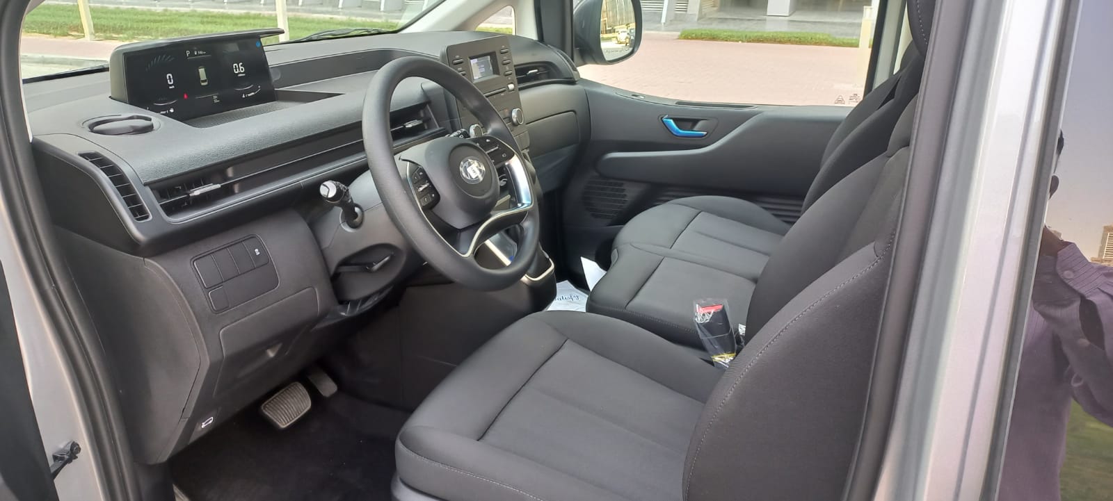 Hyundai Staria 11 S - Image 4