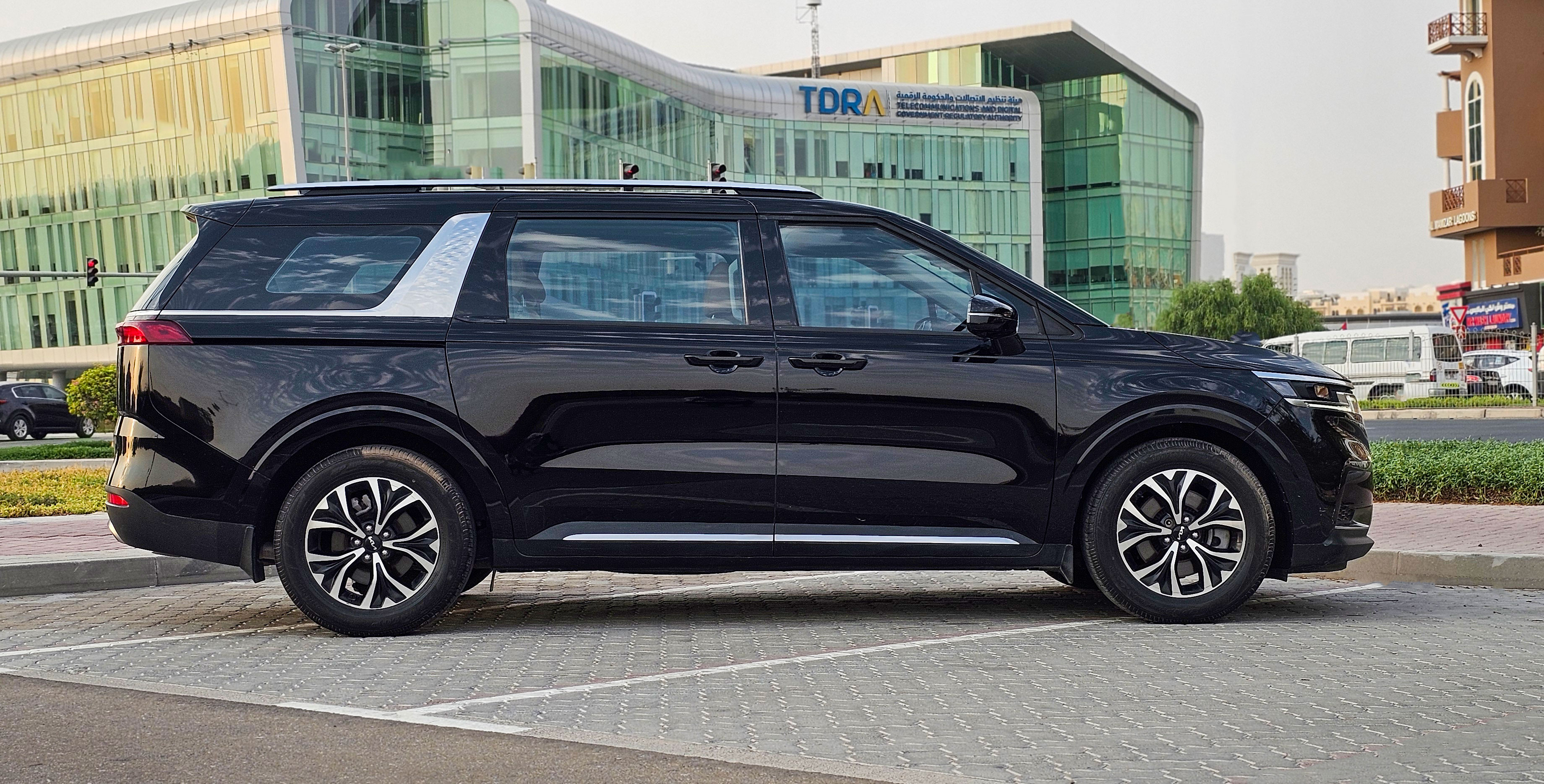 Kia  Carnival  - Image 5