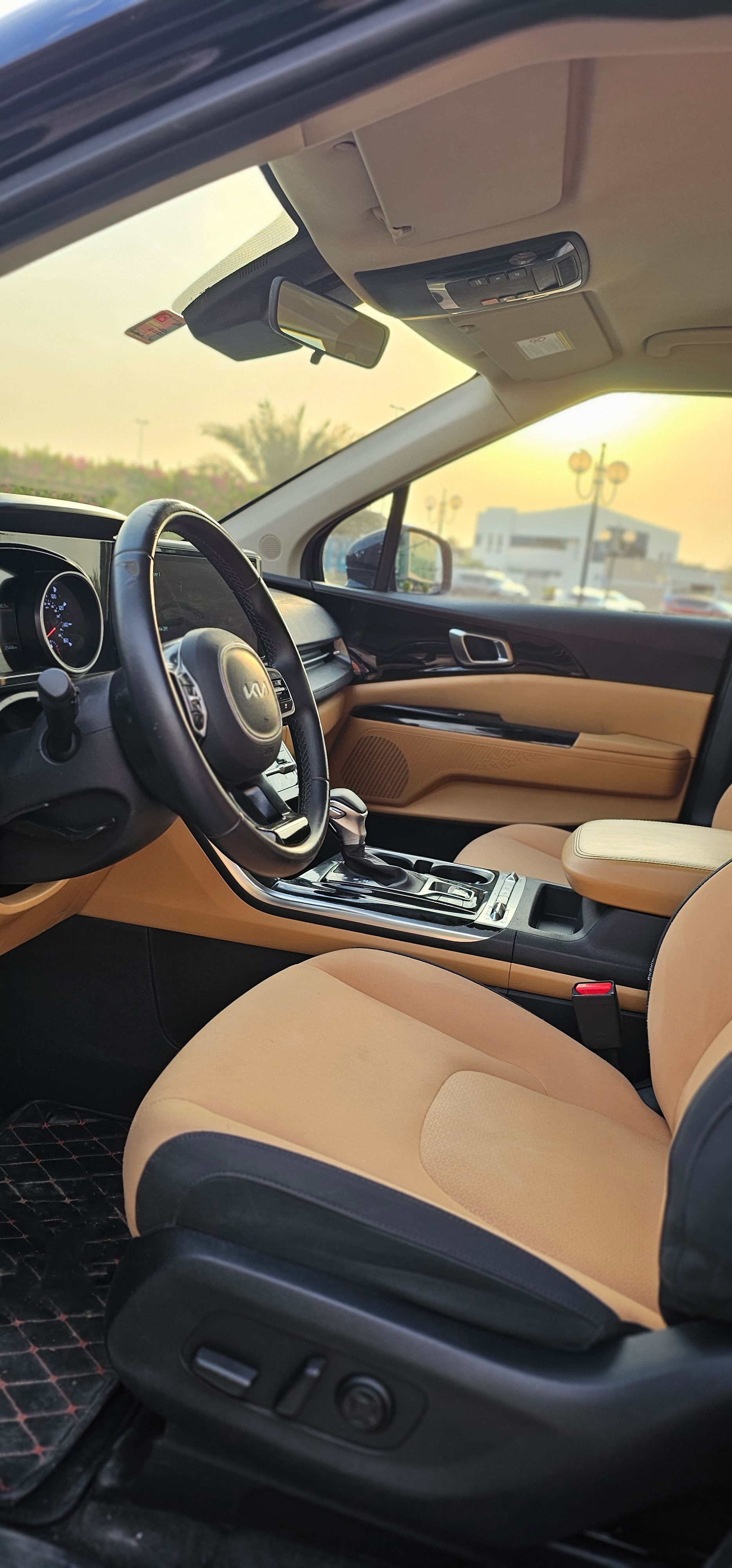 Kia  Carnival  - Image 7