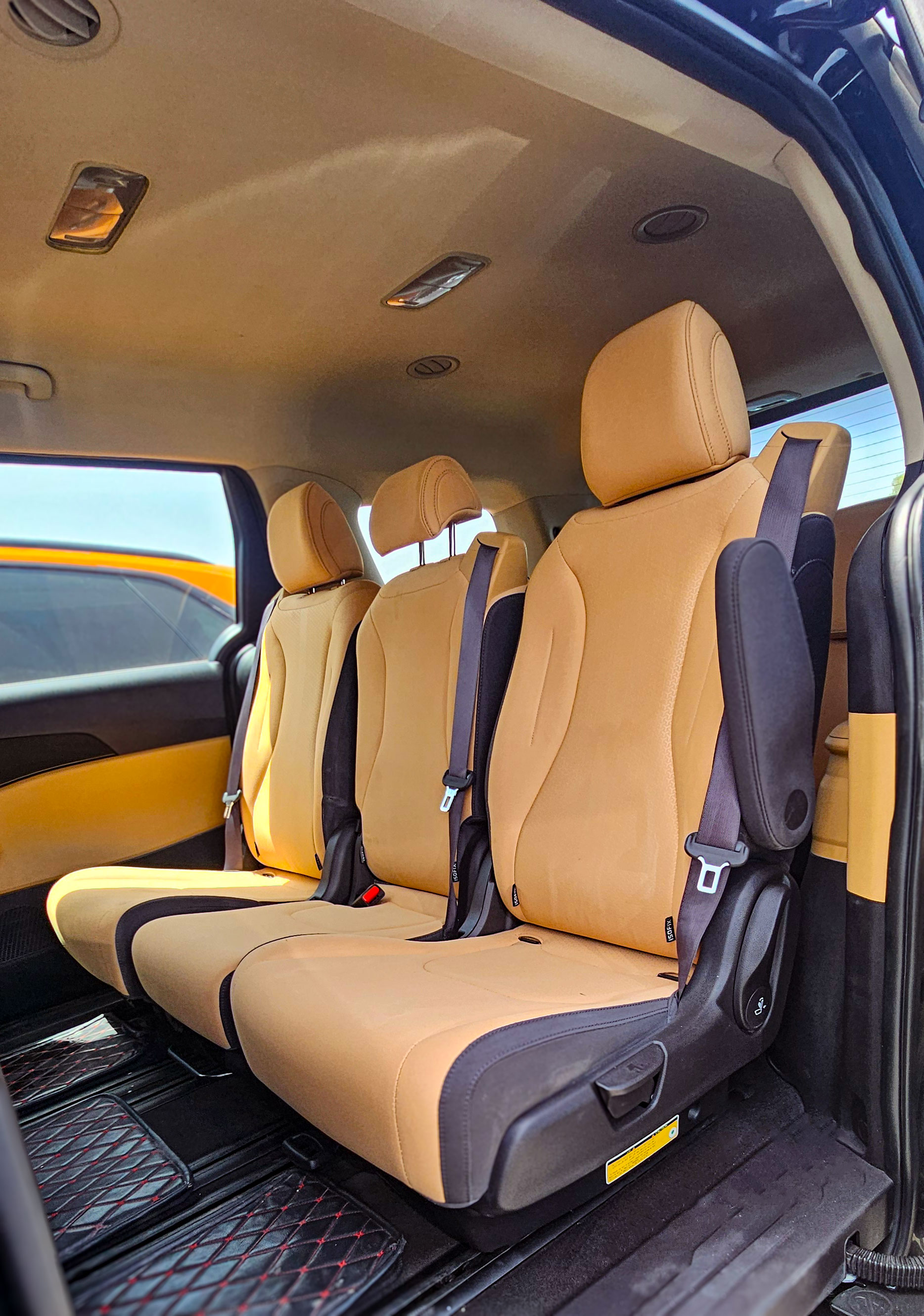 Kia  Carnival  - Image 10