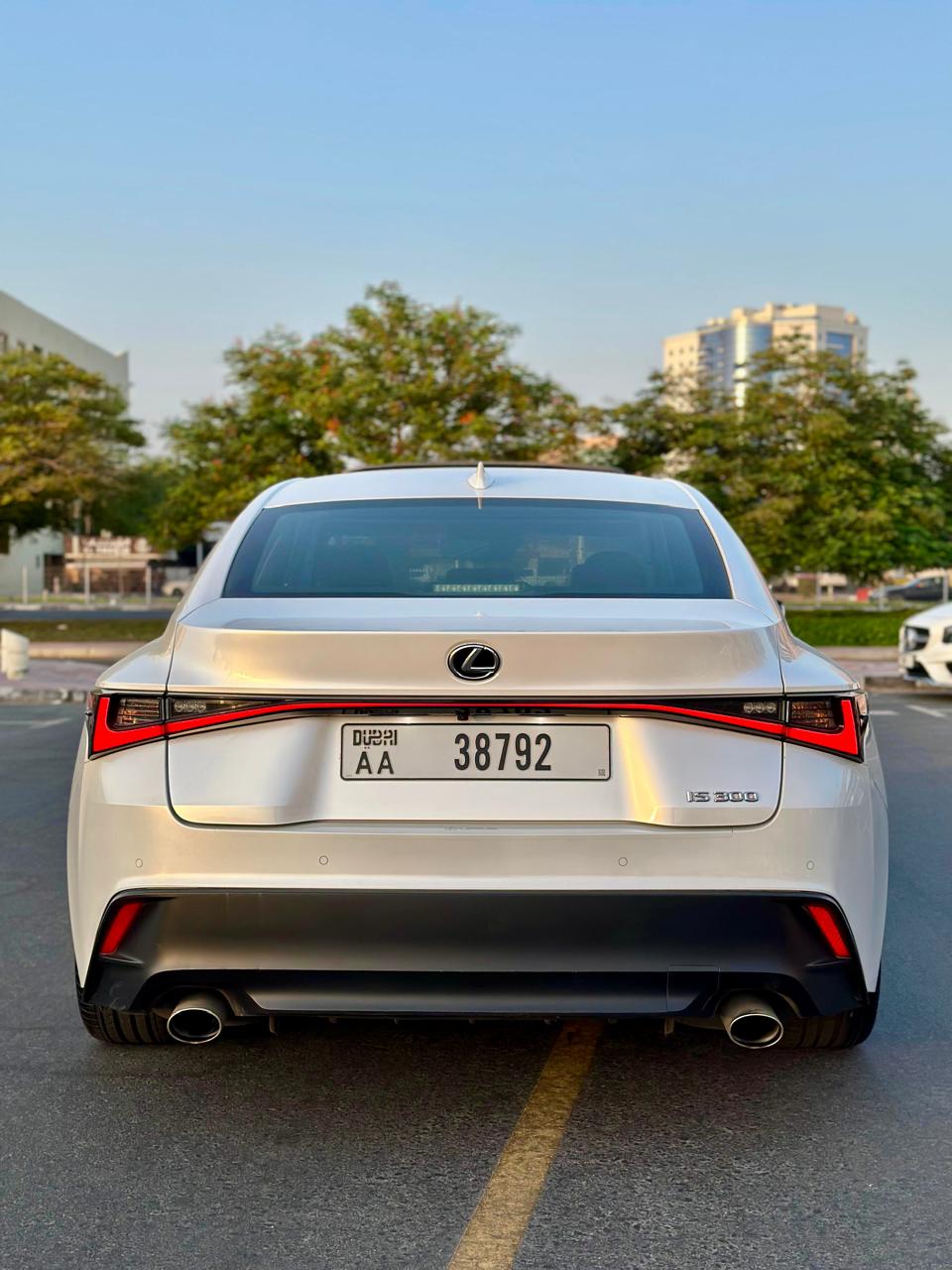 Lexus IS 300 - Image 4