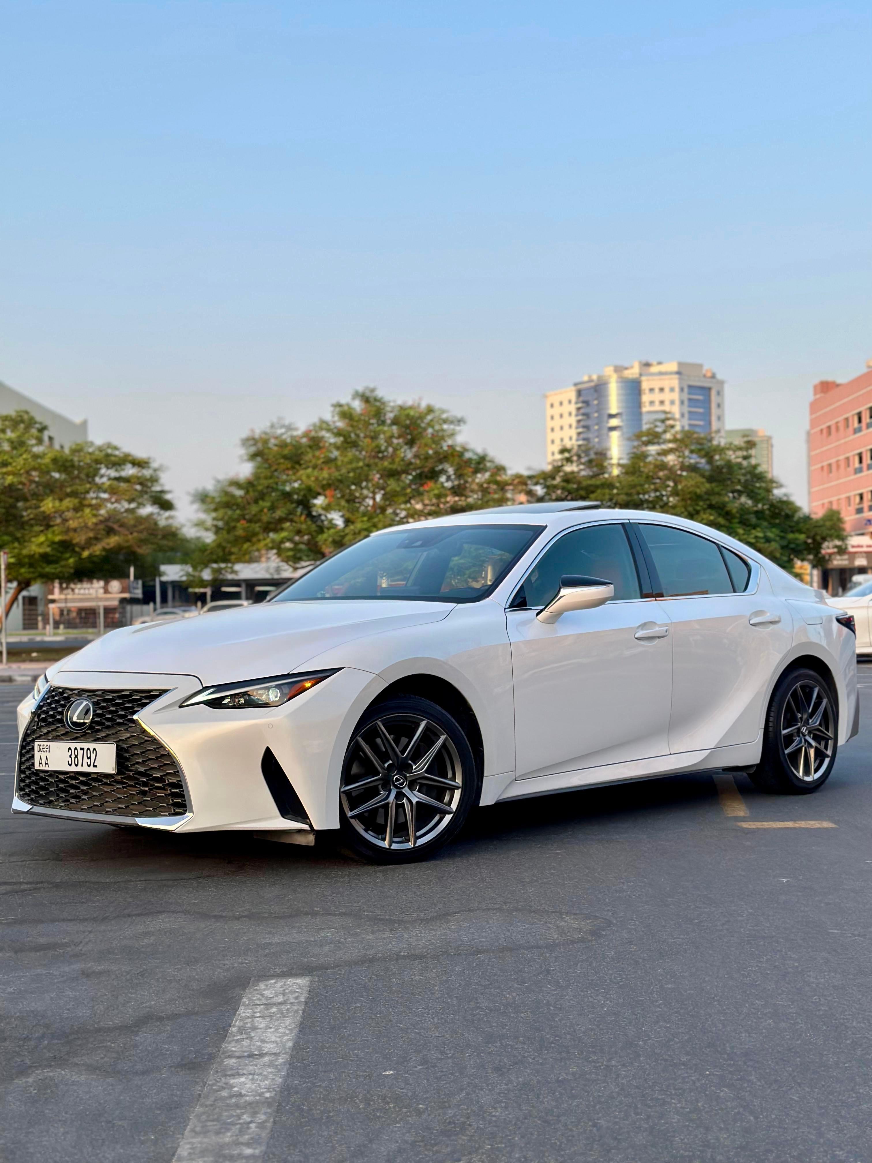 Lexus IS 300 - Image 5