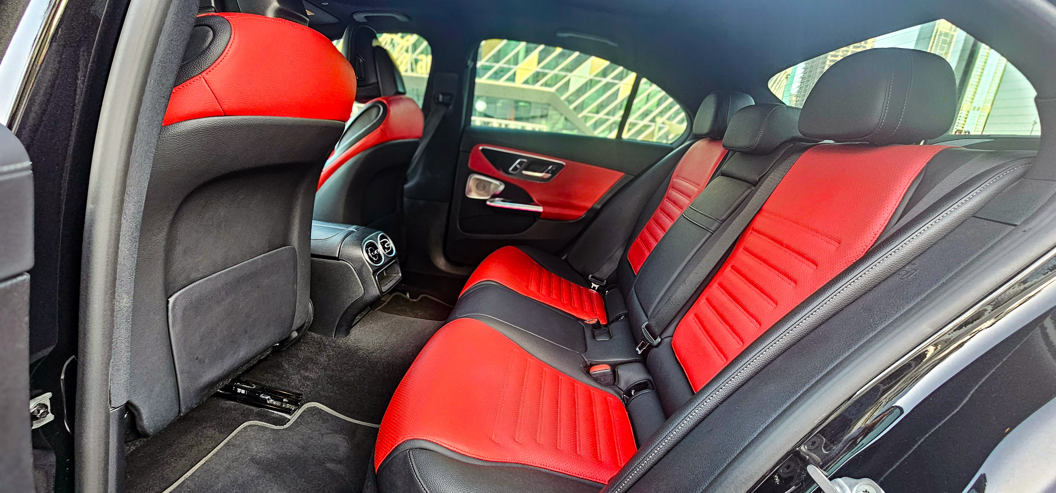 Mercedes-Benz C 300 AMG - Image 8