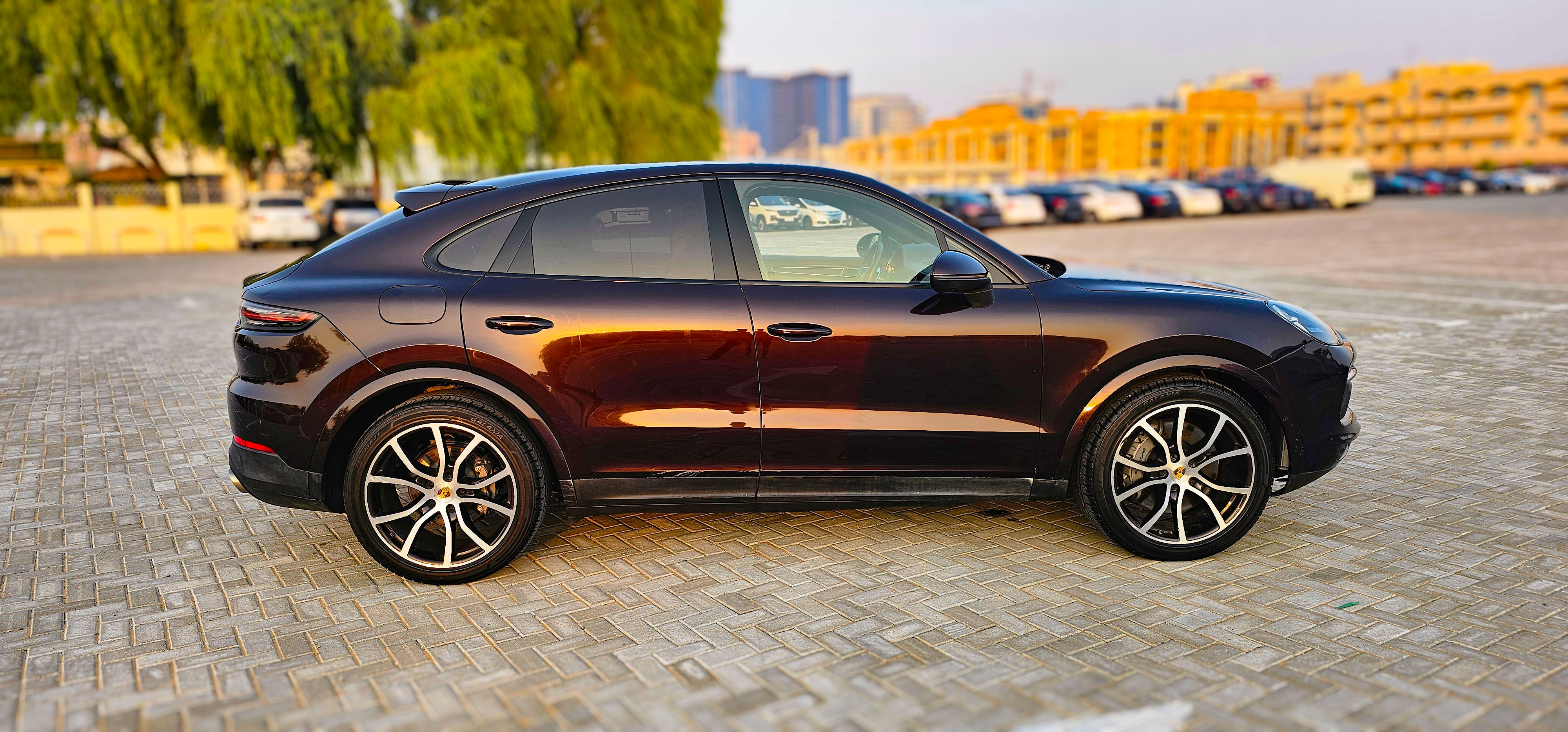 Porsche Cayenne - Image 2