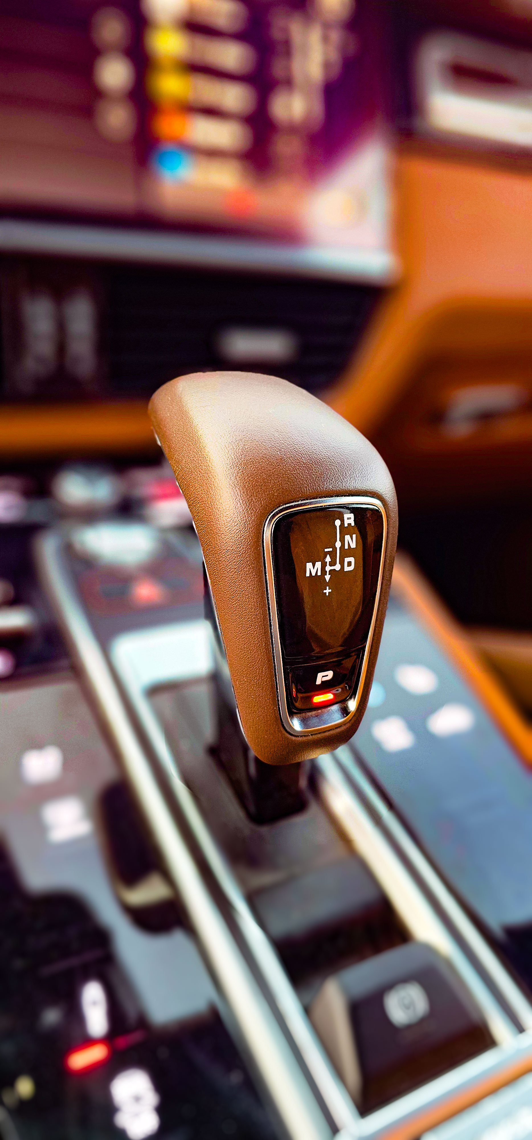 Porsche Cayenne - Image 12