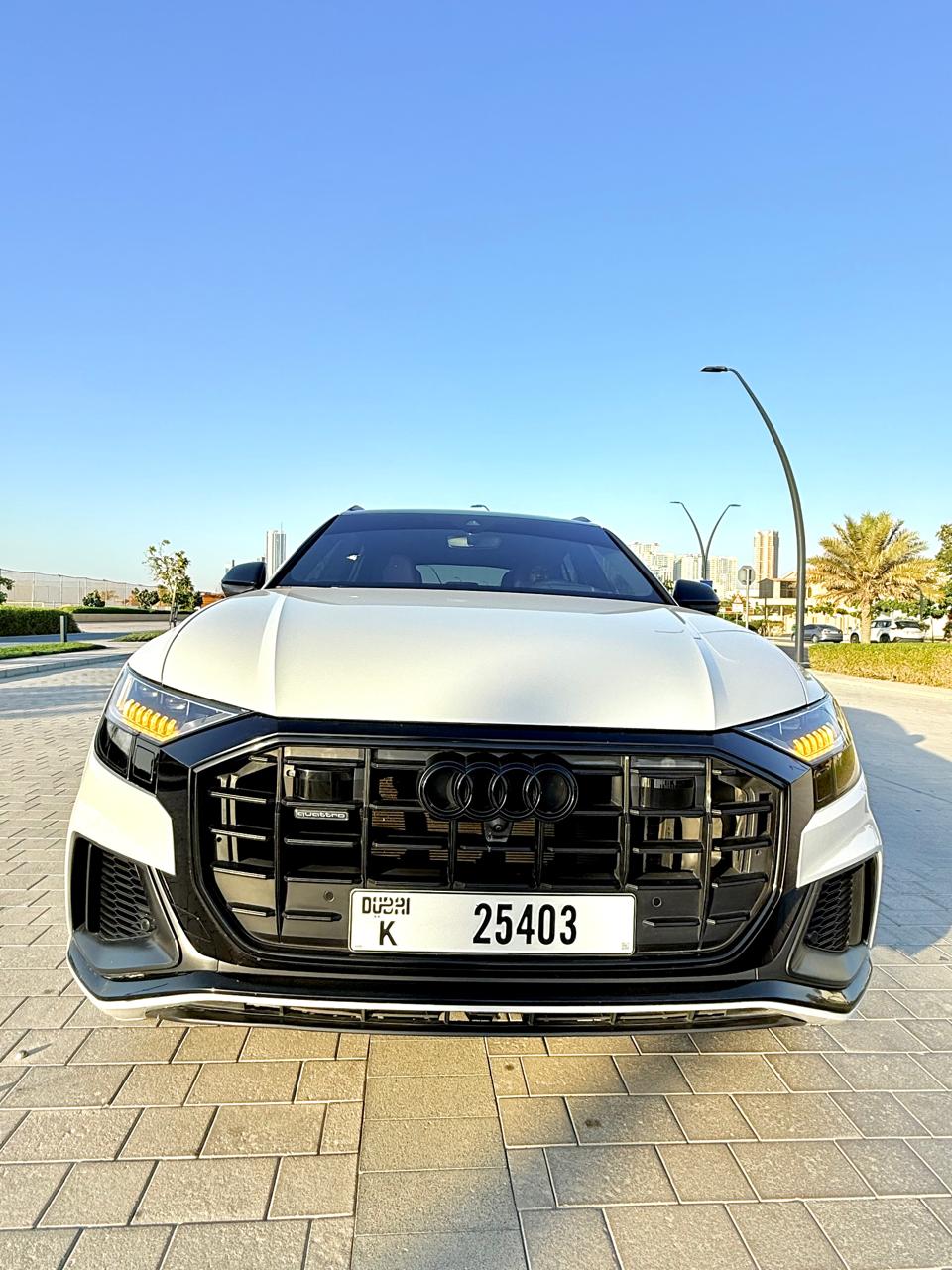 Audi Q8 white - Image 3